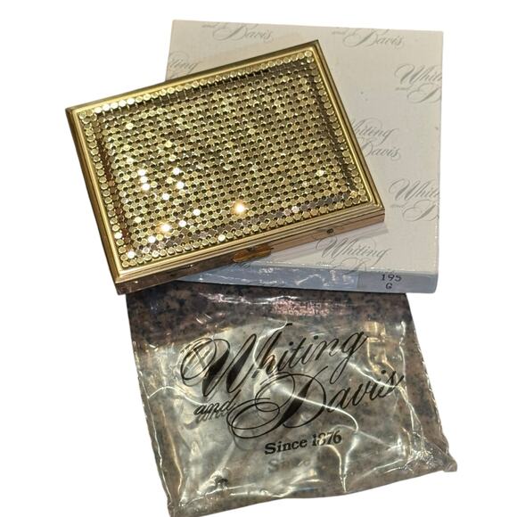 Vtg Gold Whiting & Davis Hinged Compact Style Cigarette Holder Case - Picture 1 of 3